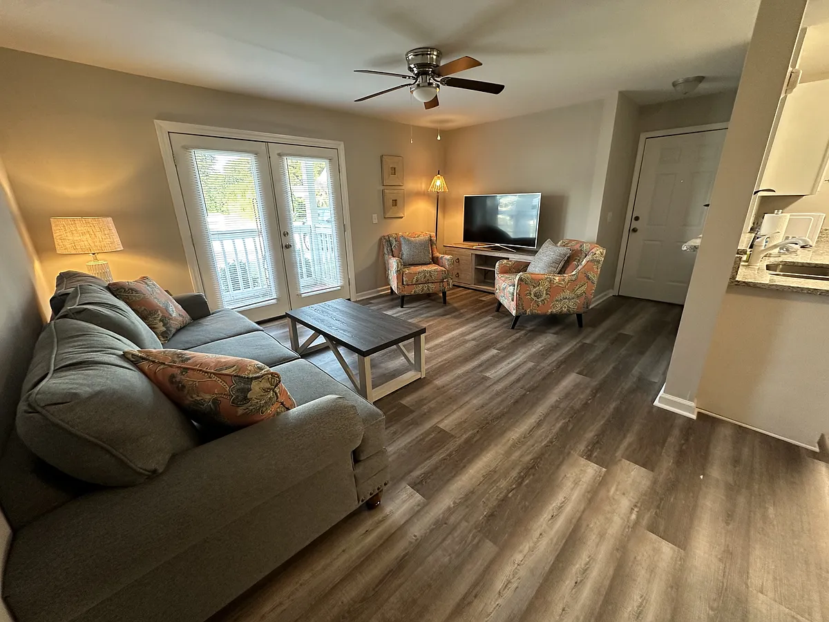 Building Photo - 403 S Thomas Rd #D