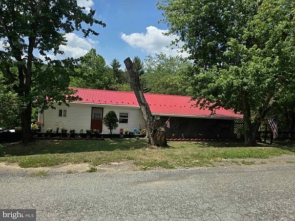 4th image of 702 Dollar Ln