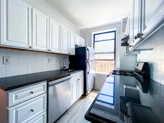 Rented by Voro New York | media 43