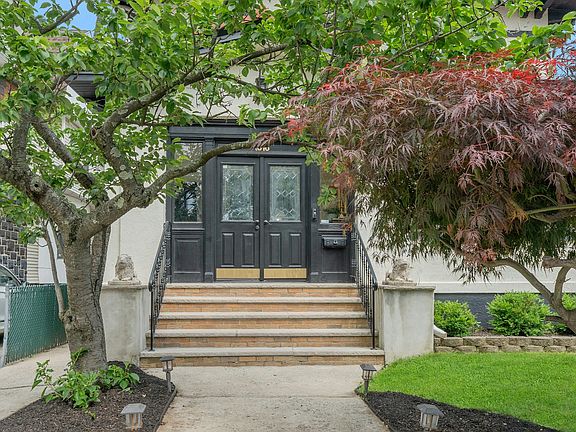 3rd image of 1016 Abbott Blvd