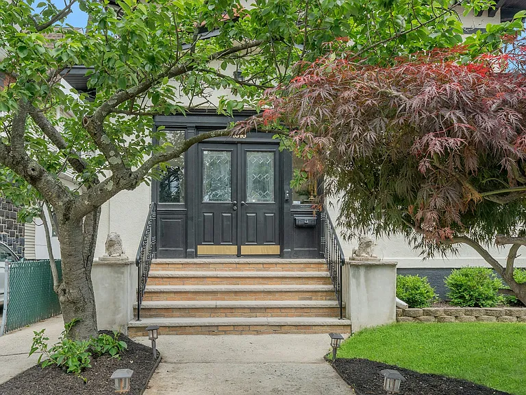 1016 Abbott Blvd — Photo 3