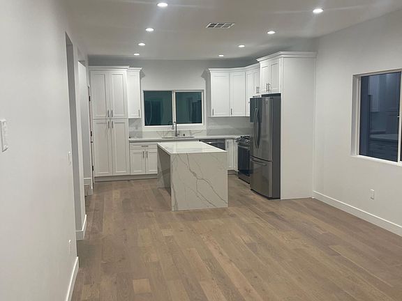 4th image of 10444 N Winnebago Ave