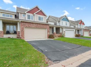21305 Hytrail Cir, Lakeville, MN 55044