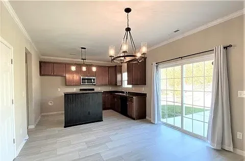 4313 Overbecks Ln — Photo 6