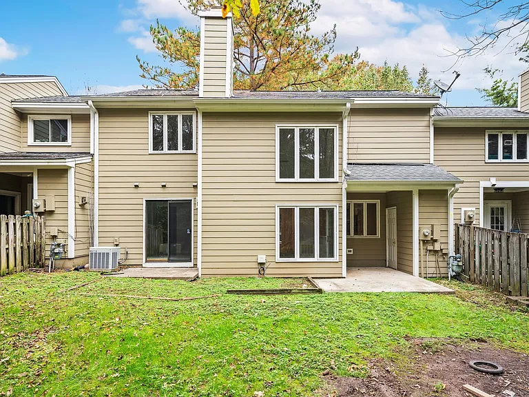 4330 Pin Oak Dr — Photo 17