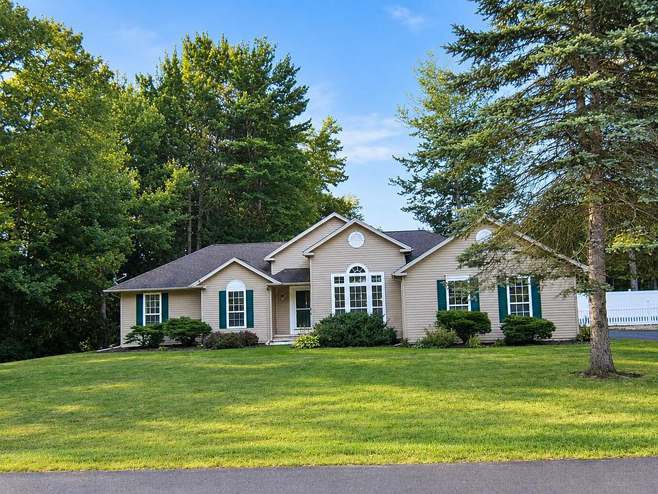 1st image of 137 Hemlock Terrace
