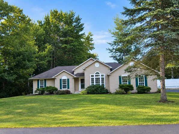 137 Hemlock Terrace, Pittsfield, ME 04967