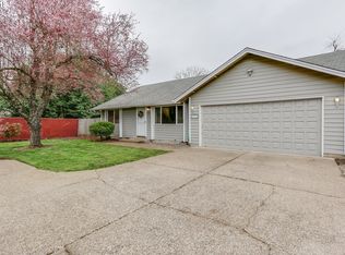 2917 Applewood Ln, Eugene, OR 97408