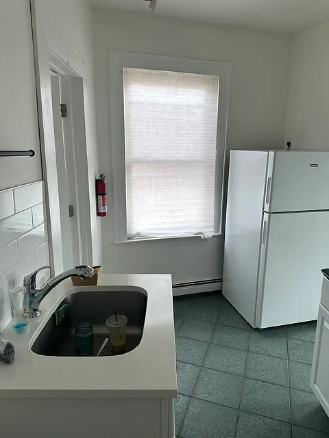 1 bed, 850 sqft, $1,675 — Photo 4