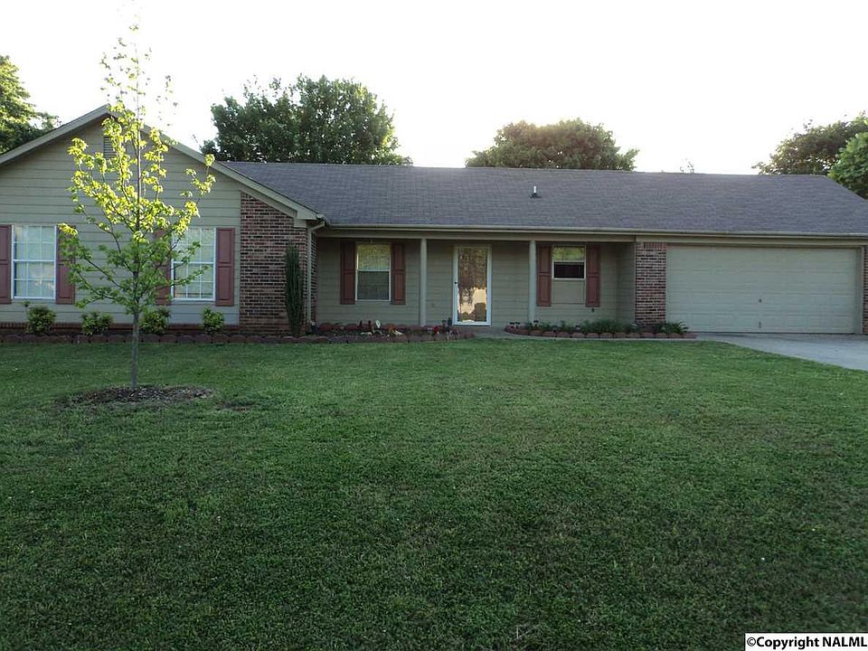 1st image of 142 Piper Ln