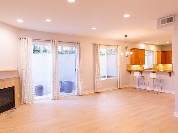 Living room & dining area