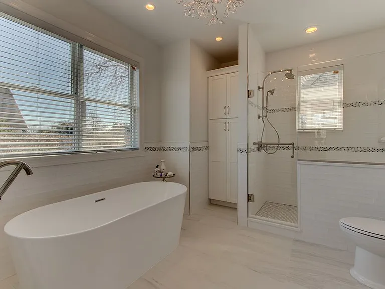 28 Fairbanks Ct — Photo 14