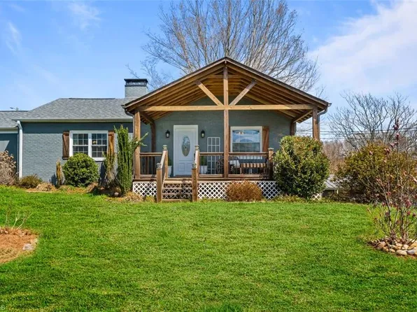 1729 Richmond Hill Church Rd, Boonville, NC 27011