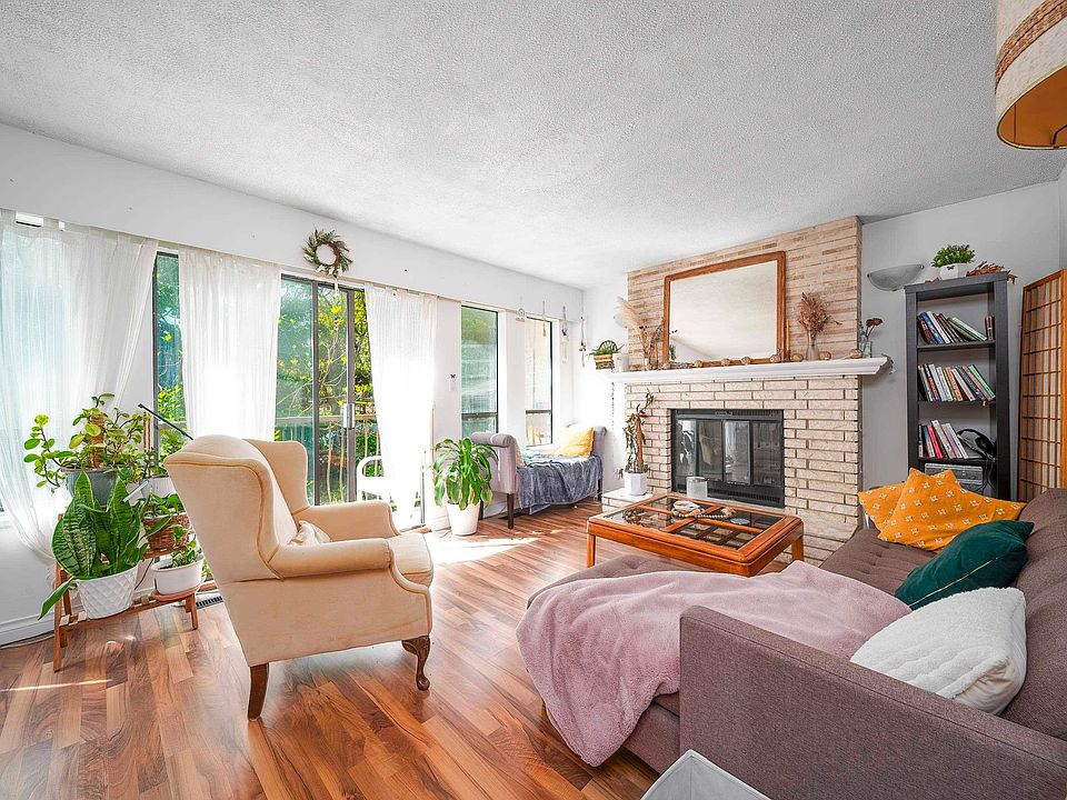 1st image of 2275 Pandora St