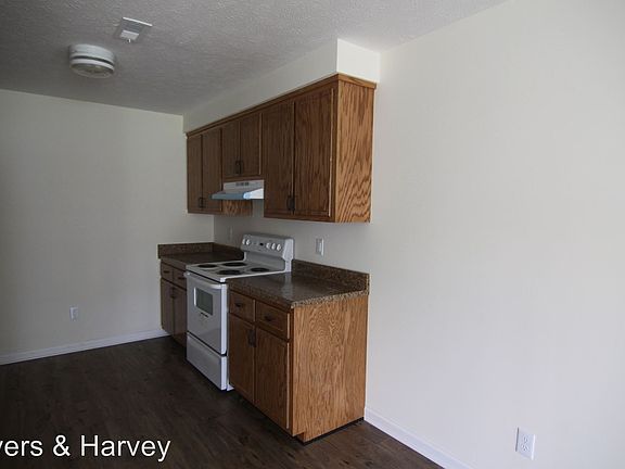 4th image of 912 Martin St APT 3