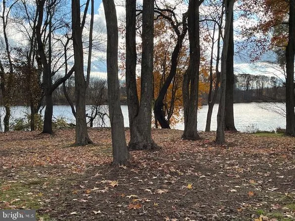 16 Dodge Dr, Smyrna, DE 19977