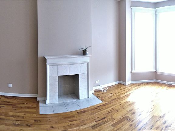 3rd image of 4243 S Calumet Ave #1
