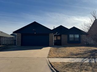 3912 SW Parkridge Blvd, Lawton, OK 73505