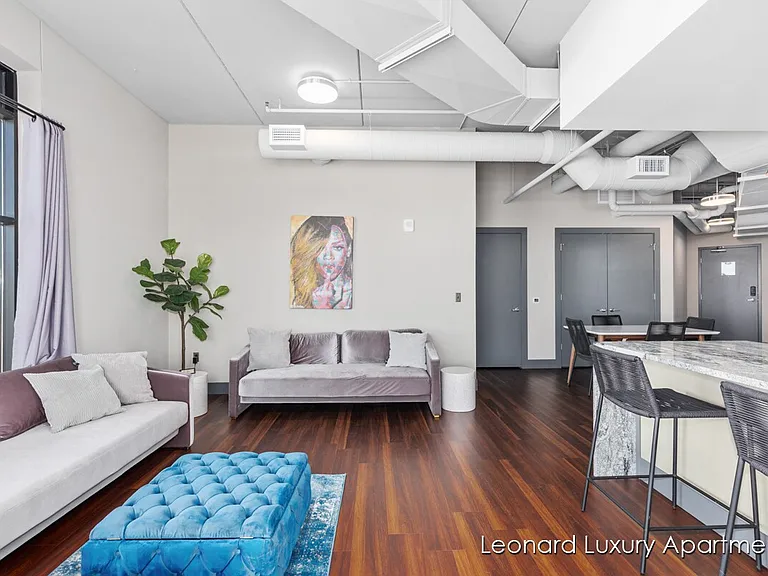 The Leonard Luxury Apartments — Photo 68