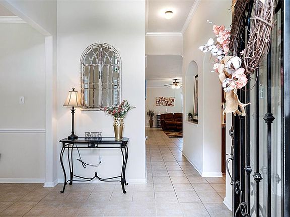 5th image of 6322 Saragosa Crossing Ln