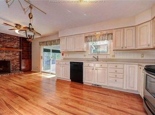 1980 Parkwood Rd, Charleston, WV 25314