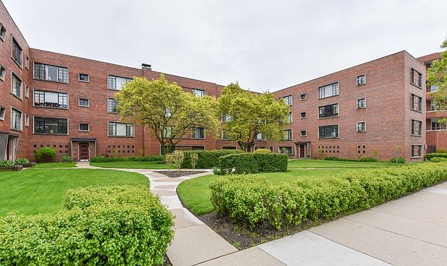 1st image of 5726 S Stony Island Ave APT 3