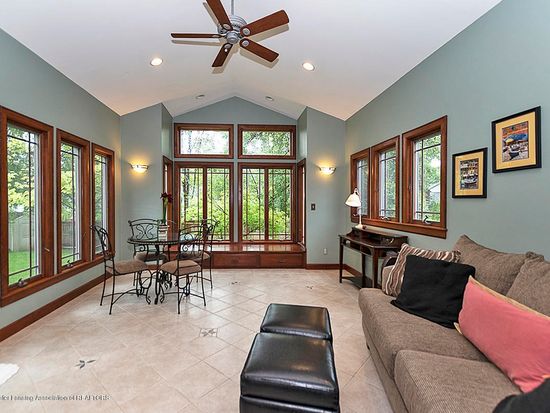 965 Whittier Dr, East Lansing, MI 48823 | Zillow
