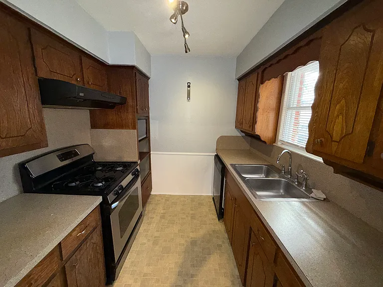 6202 Power Dr — Photo 7