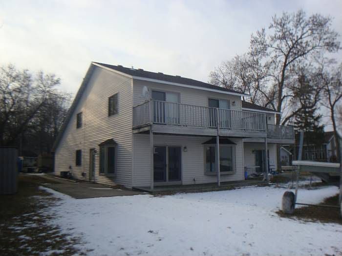 1919 Beach Dr. S.E. Front