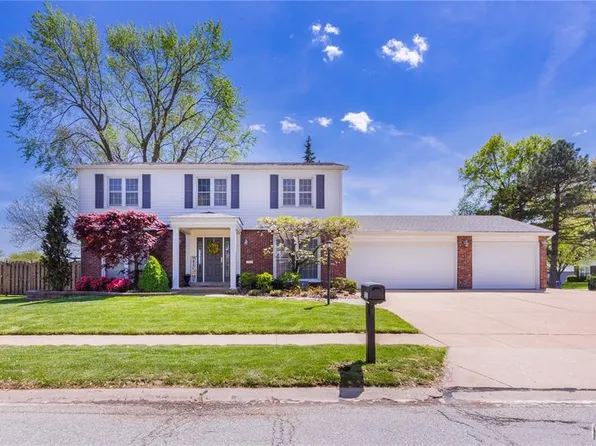 12020 Villa Dorado Dr, Saint Louis, MO 63146