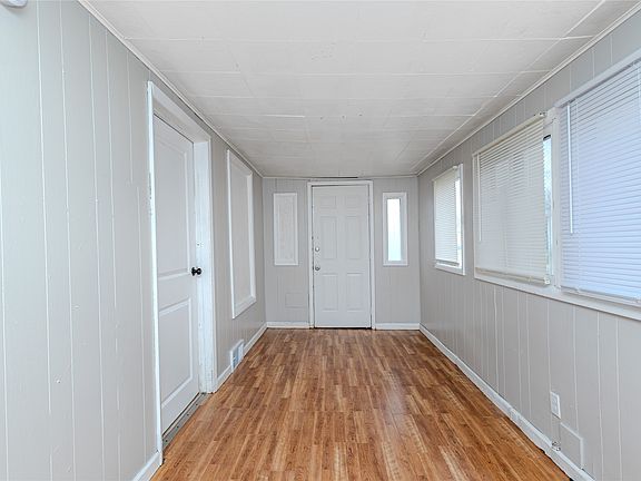 5th image of 1241 E 17th Ct