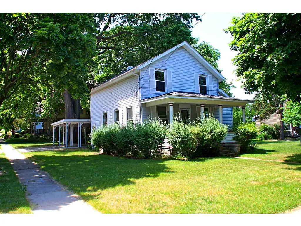 203 Clay St photo 1