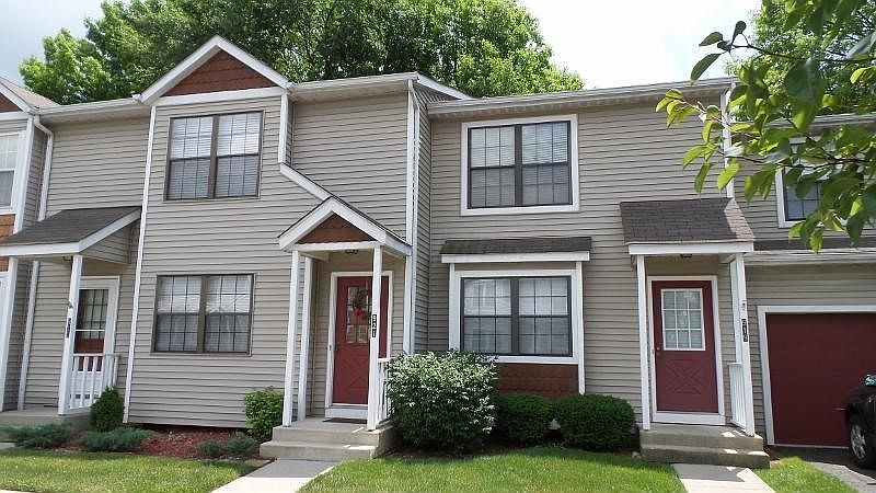 1st image of 921 Noddymill Ln E