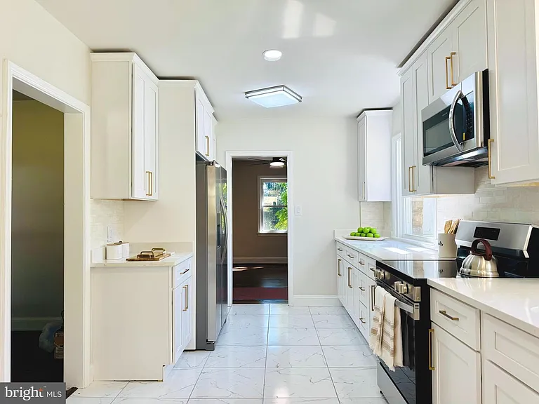 311 Villa Ave — Photo 3
