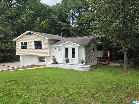 3rd image of 5311 Scott Dr