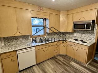 403 10th St NW, Austin, MN 55912
