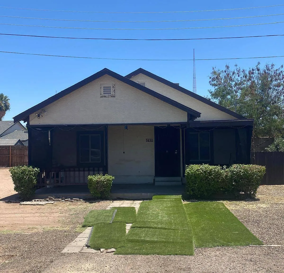 3 bed, 1.0 bath, 1575 sqft, $1,895 — Photo 1