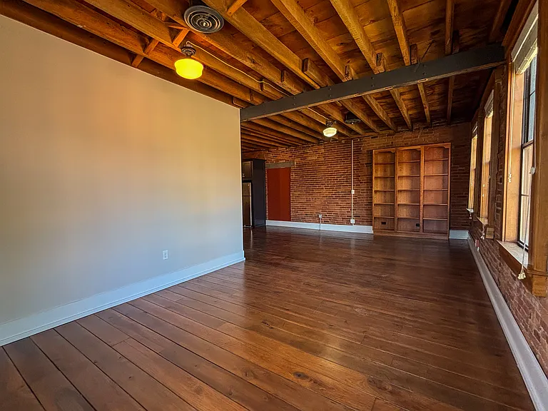 1318 Main St #5 — Photo 19