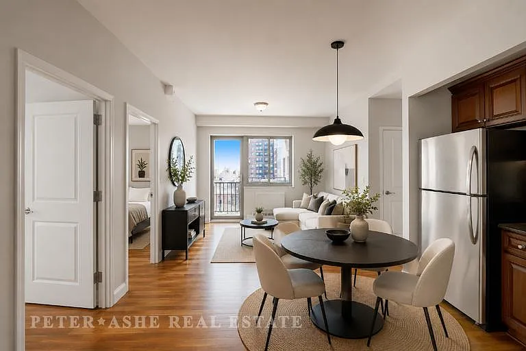 2205 3rd Ave #11B — Photo 2