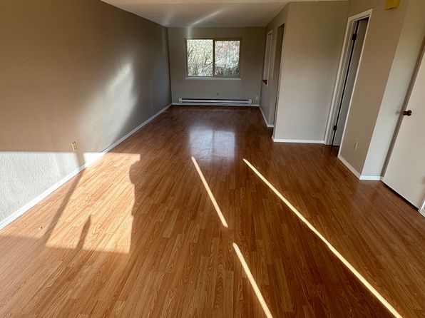 415 N 18th St #415, Elma, WA 98541