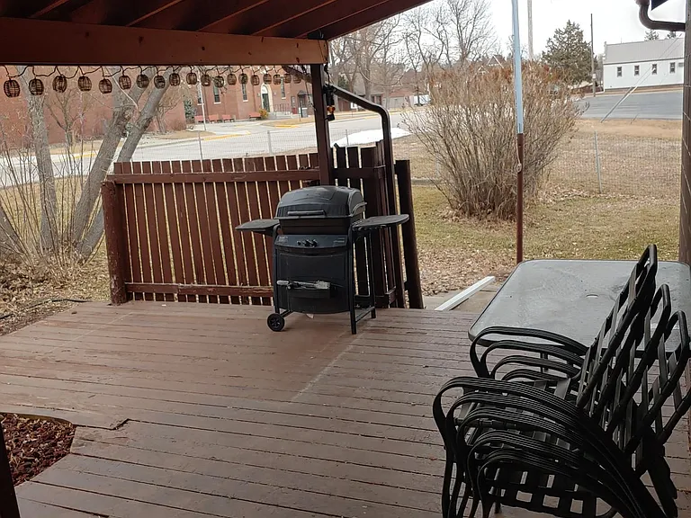 1146 Howard St — Photo 2