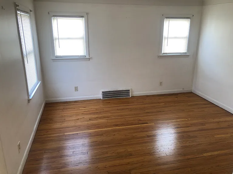 6506 Grandville Ave — Photo 6