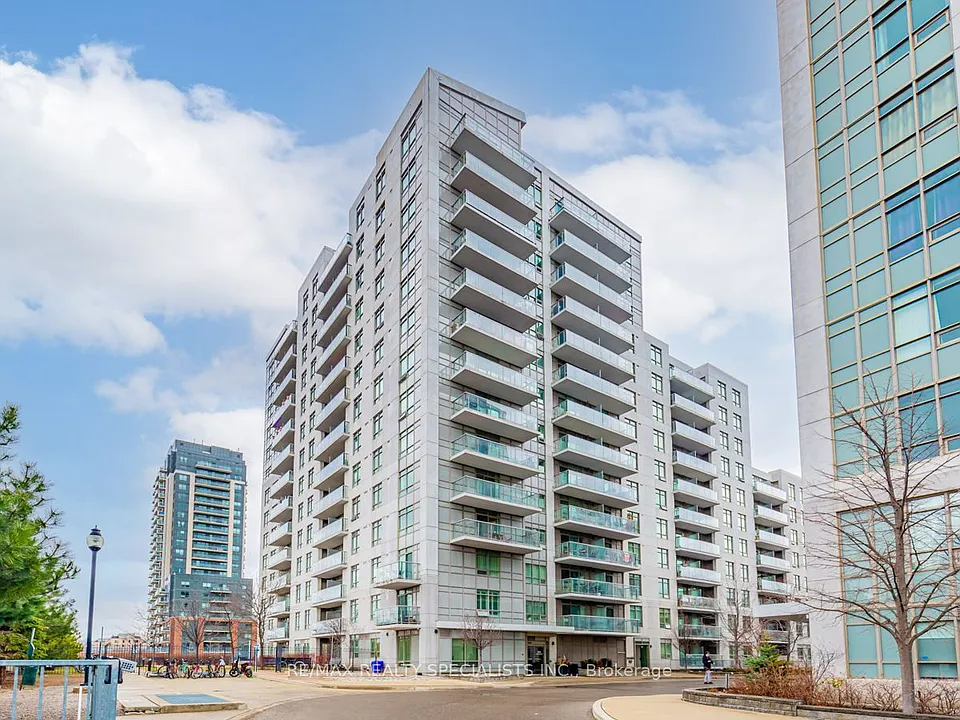 816 Lansdowne Ave #1302