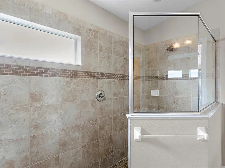 19303 Water Maple Dr — Photo 40