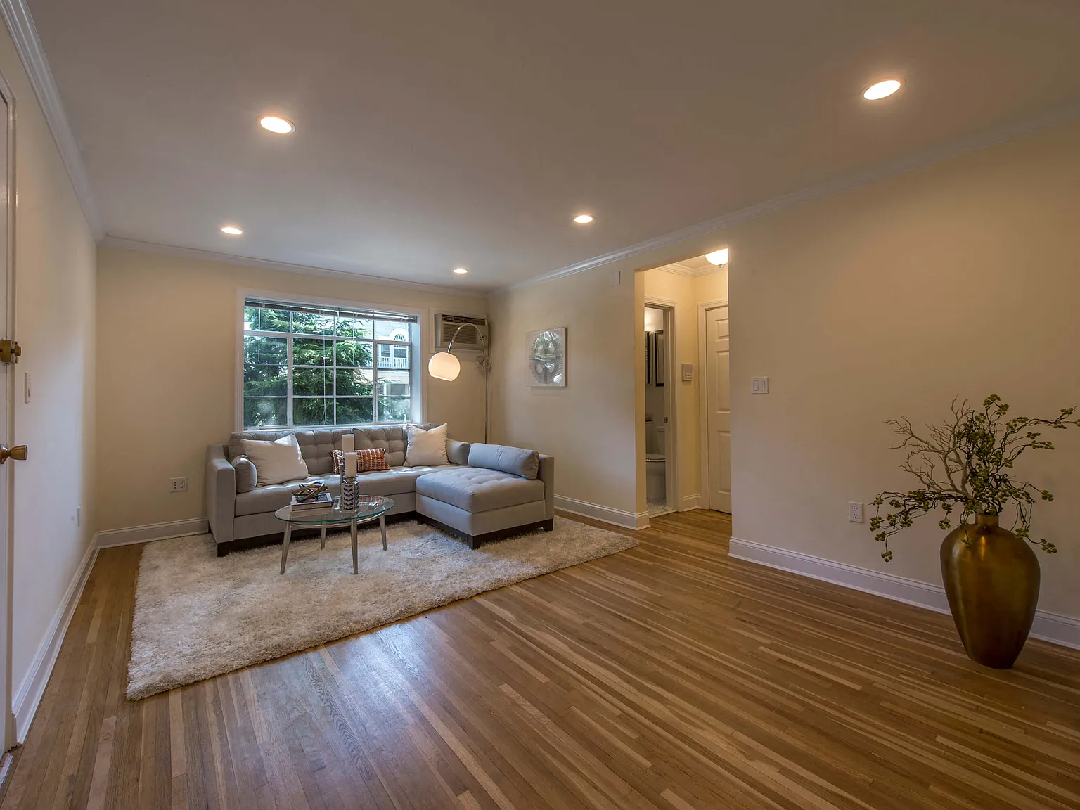 1 bed, 601 sqft, $3,190 — Photo 3