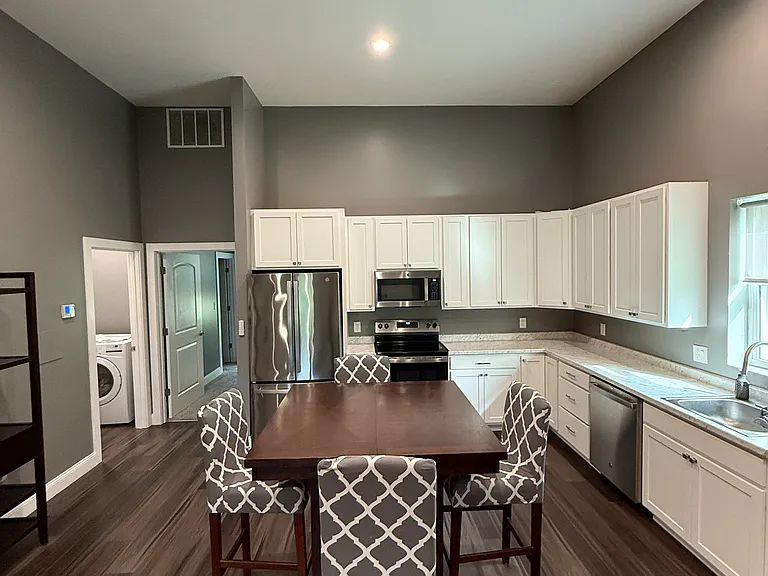 7260 Noblestown Rd #A — Photo 9