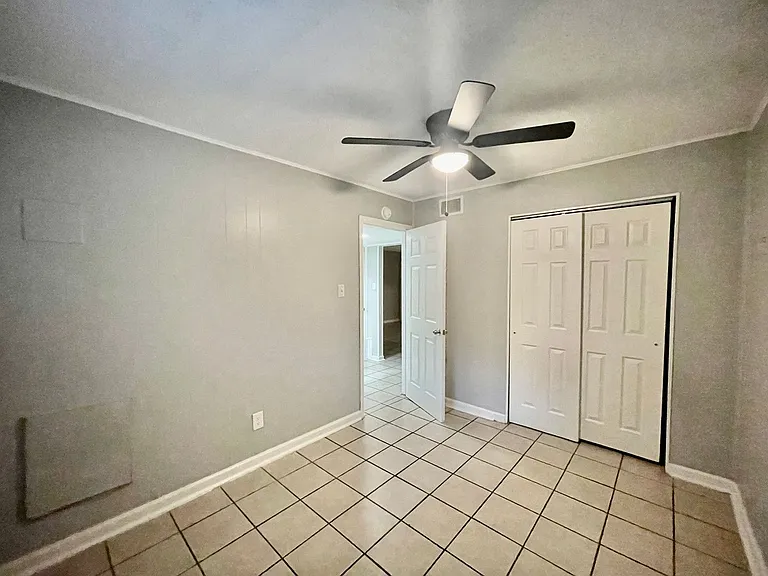 Sundance Apartments — Photo 42