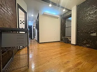 Rented by PocketBroker Inc