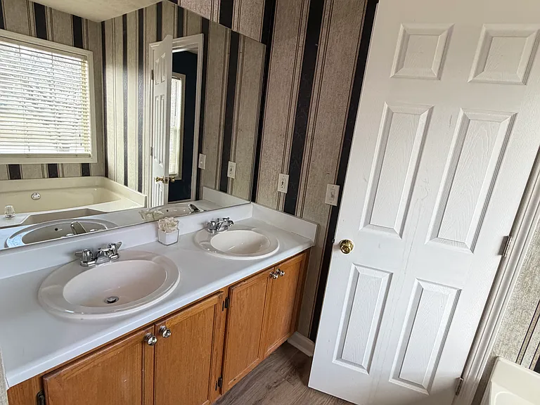 742 Bostonian Way — Photo 58