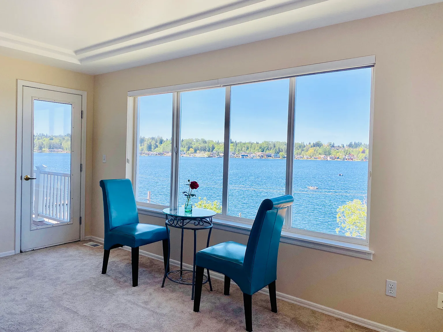 5 bed, 3930 sqft, $6,000 — Photo 3